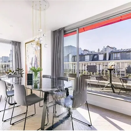 Eiffel Tower View Roof Luxe Services Appartement